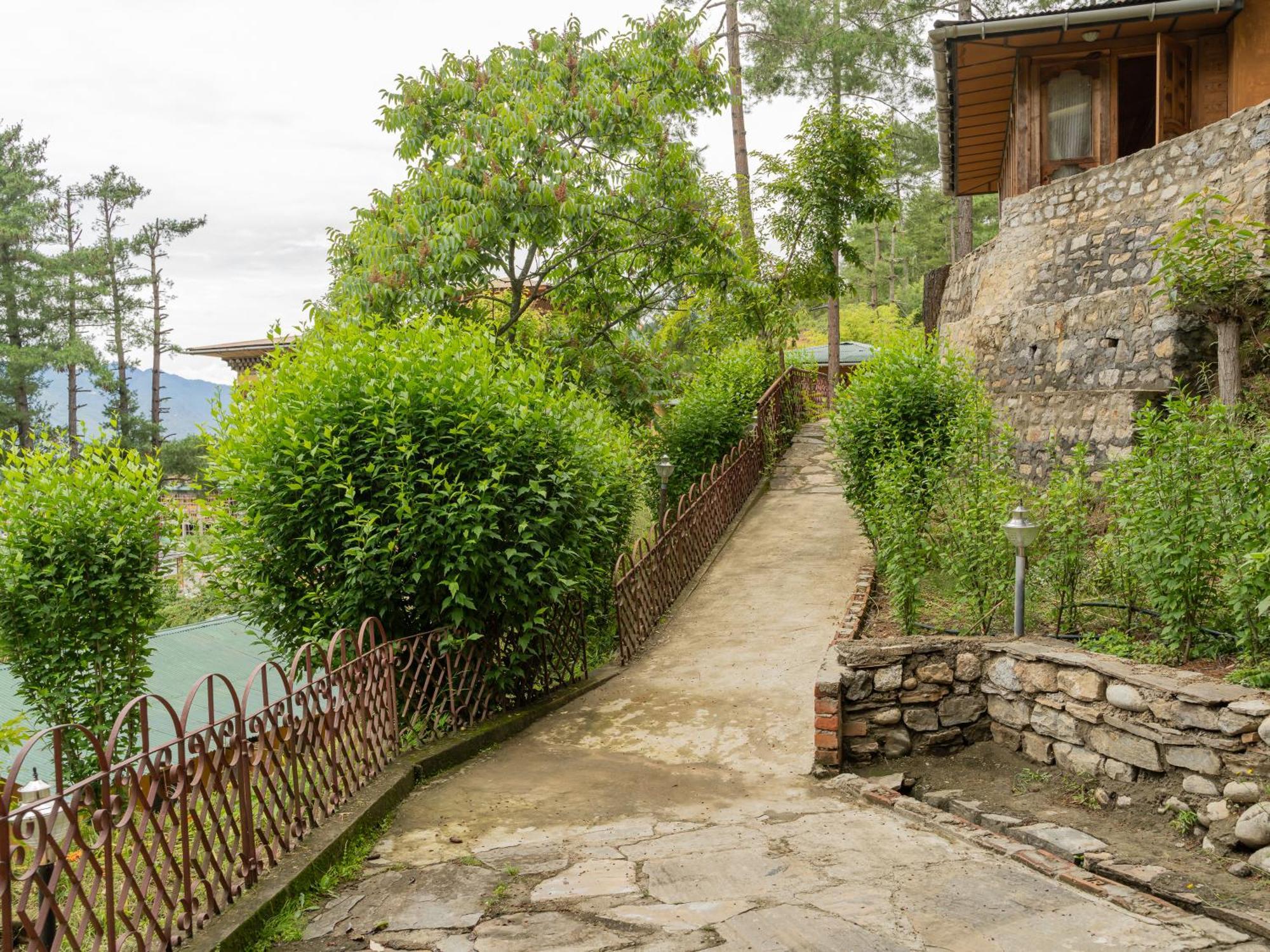Tiger'S Nest Resort - Best Resort In Paro Exterior foto