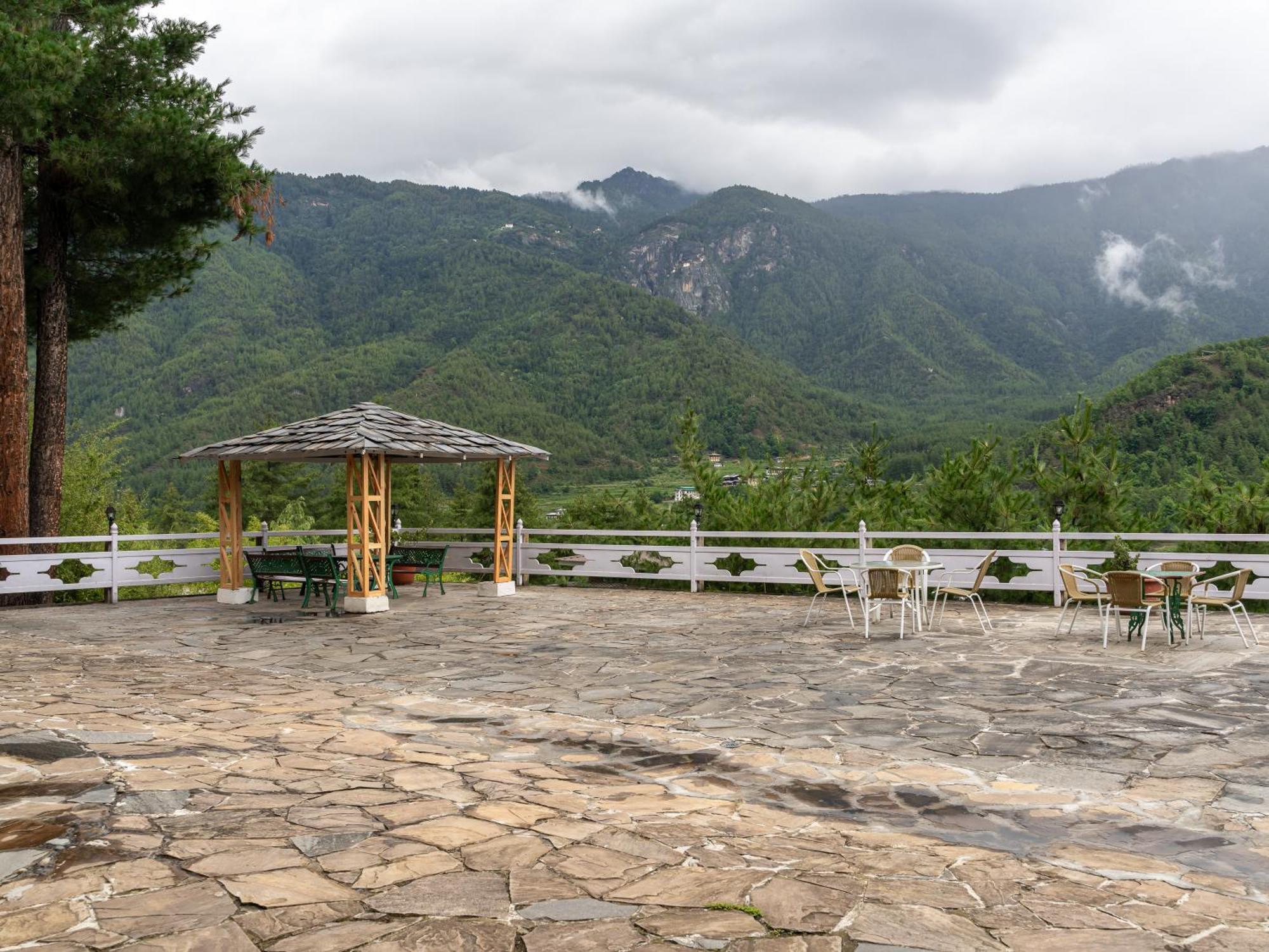 Tiger'S Nest Resort - Best Resort In Paro Exterior foto