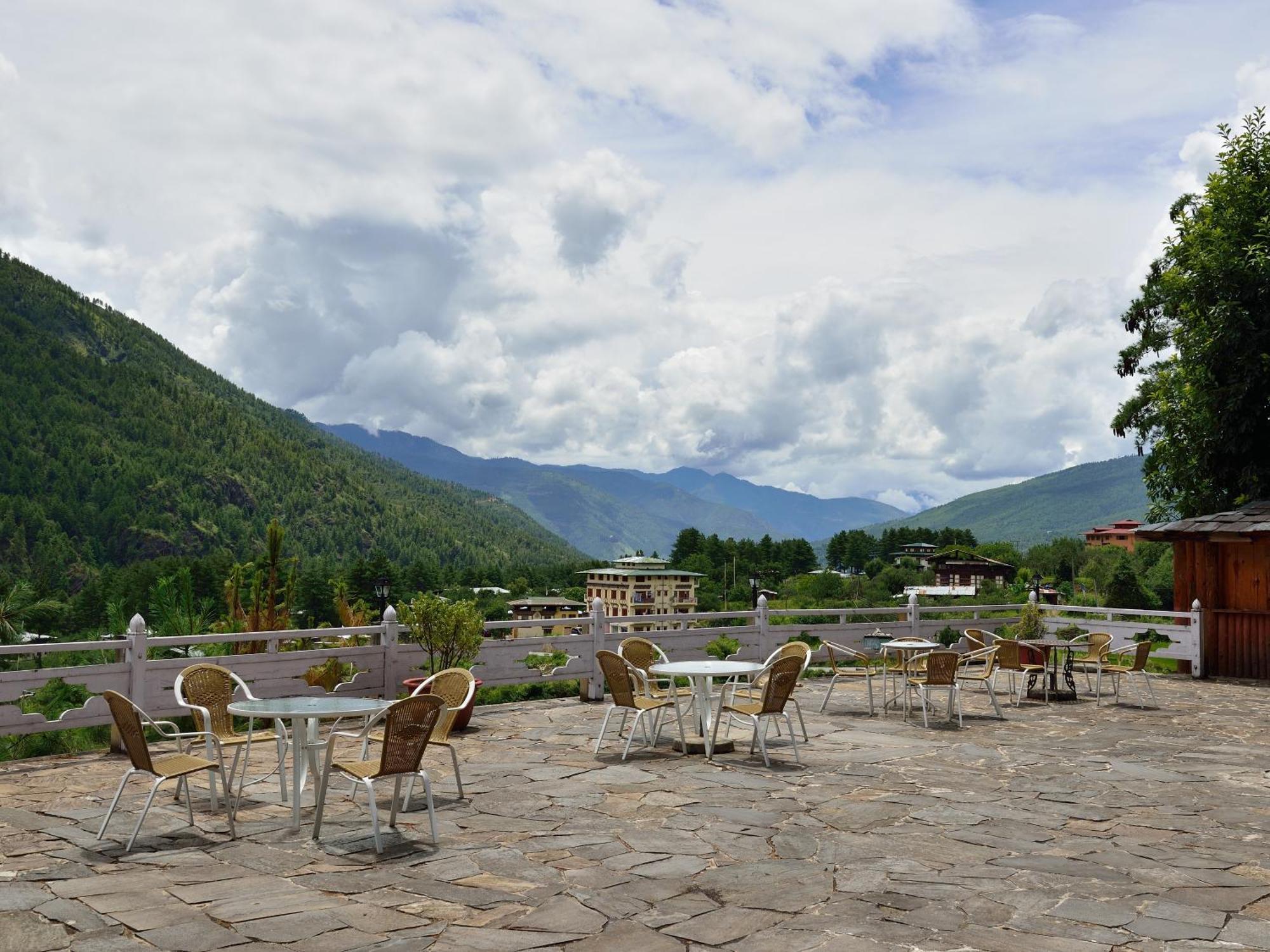 Tiger'S Nest Resort - Best Resort In Paro Exterior foto