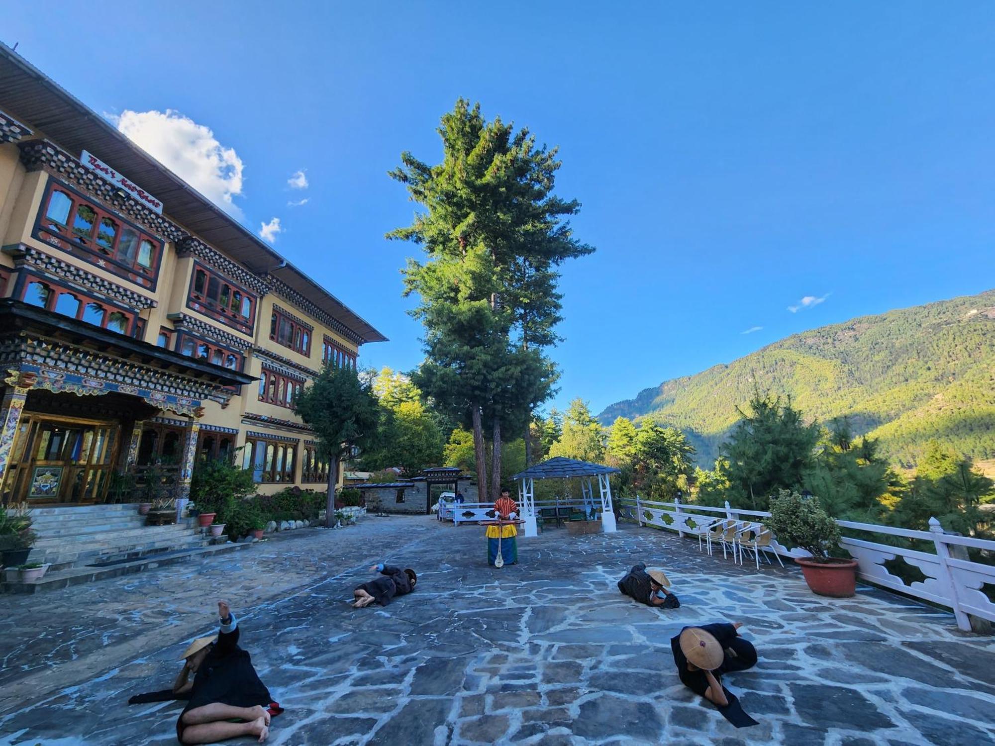 Tiger'S Nest Resort - Best Resort In Paro Exterior foto